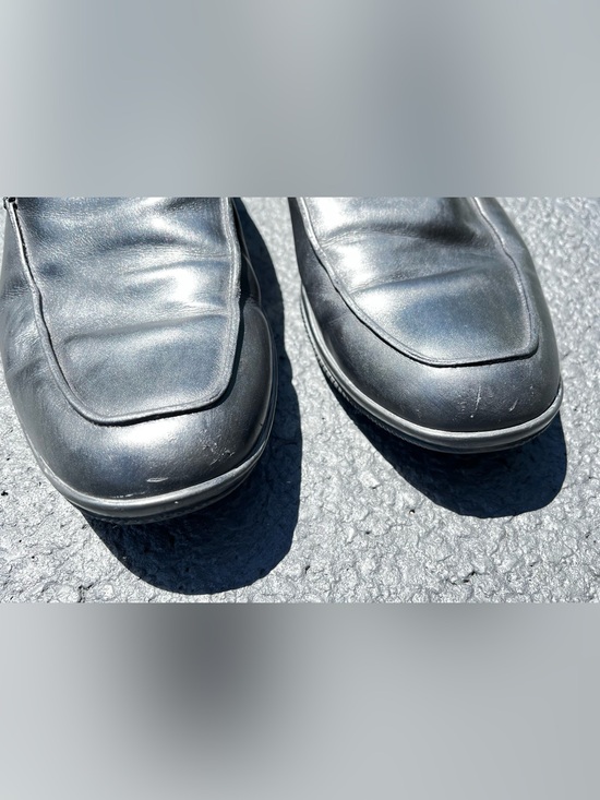 Prada Linea Rossa black leather loafers classic slip-on design Round Toes 7.5M main image 16